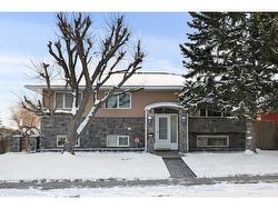 1239 Hunterquay Hill NW Calgary, AB T2K 4T3