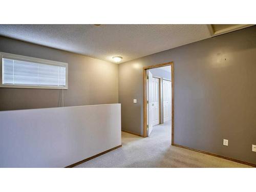 144 Mt Aberdeen Manor Se, Calgary, AB - Indoor Photo Showing Other Room