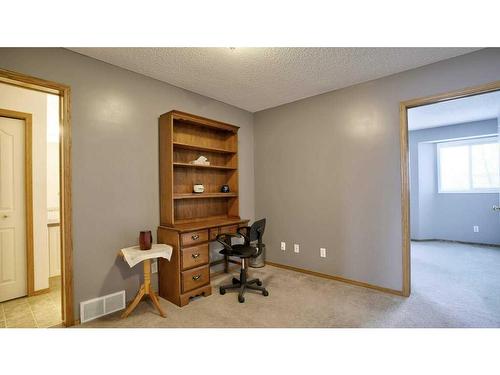 144 Mt Aberdeen Manor Se, Calgary, AB - Indoor