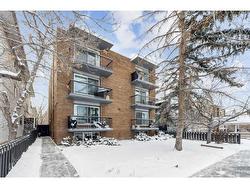 401-1625 11 Avenue SW Calgary, AB T3C 0N3