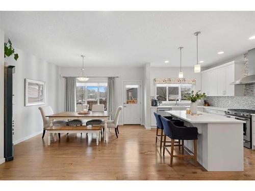 94 Walgrove Green Se, Calgary, AB - Indoor Photo Showing Dining Room