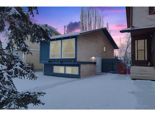 153 Templemont Drive Ne, Calgary, AB - Outdoor