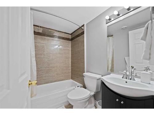 8255 Saddleridge Drive Ne, Calgary, AB - Indoor Photo Showing Bathroom