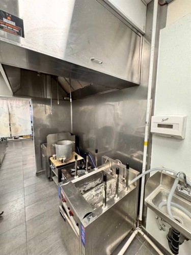 240 Midpark Way Se, Calgary, AB 