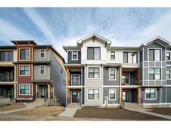 446 Alpine Avenue SW Calgary, AB T2Y 0V1