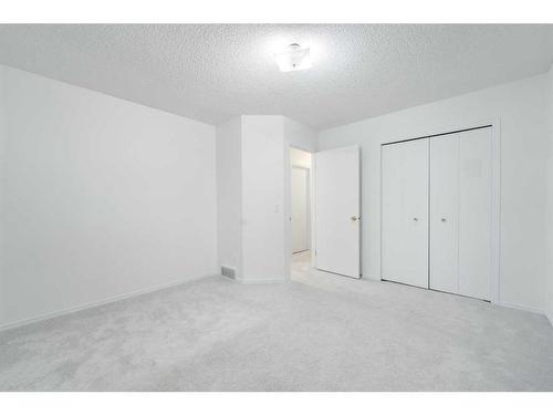 105 Somervale Park Sw, Calgary, AB - Indoor Photo Showing Other Room