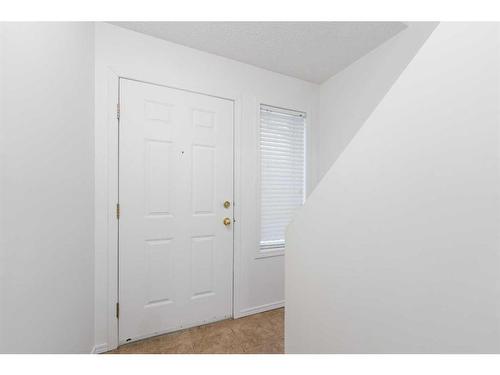 105 Somervale Park Sw, Calgary, AB - Indoor Photo Showing Other Room