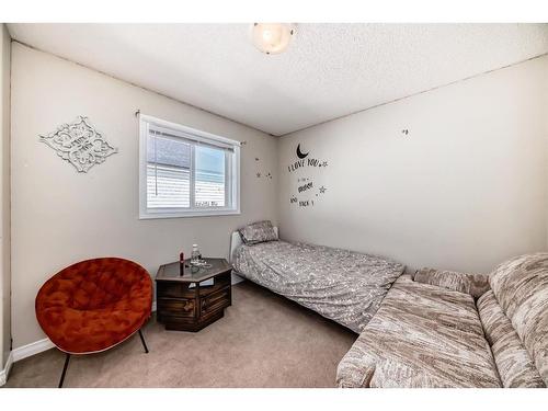 275 Taravista Street Ne, Calgary, AB - Indoor Photo Showing Bedroom