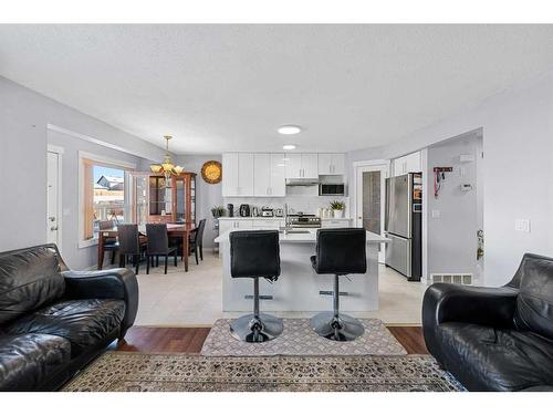 216 Tarawood Place Ne, Calgary, AB - Indoor Photo Showing Living Room