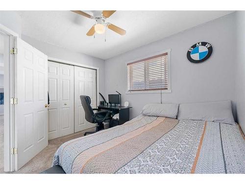 216 Tarawood Place Ne, Calgary, AB - Indoor Photo Showing Bedroom