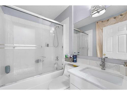 216 Tarawood Place Ne, Calgary, AB - Indoor Photo Showing Bathroom