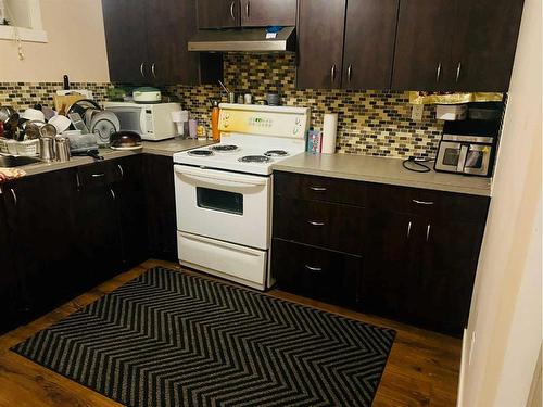 216 Tarawood Place Ne, Calgary, AB - Indoor Photo Showing Kitchen