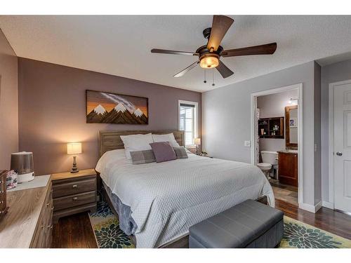 129 Elgin Place Se, Calgary, AB - Indoor Photo Showing Bedroom