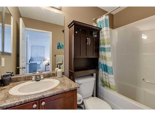 129 Elgin Place Se, Calgary, AB - Indoor Photo Showing Bathroom