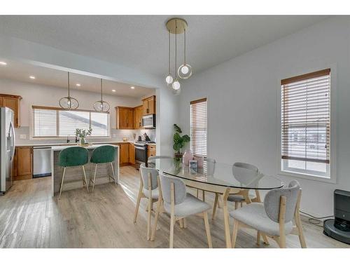 22 Copperstone Green Se, Calgary, AB - Indoor Photo Showing Dining Room