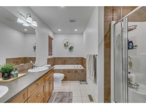 22 Copperstone Green Se, Calgary, AB - Indoor Photo Showing Bathroom