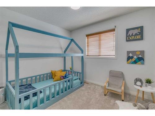 22 Copperstone Green Se, Calgary, AB - Indoor Photo Showing Bedroom