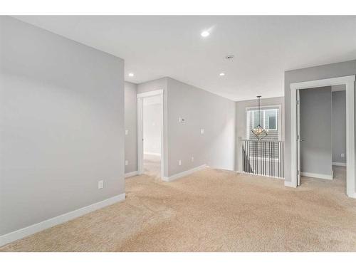 159 Sherview Grove Nw, Calgary, AB - Indoor Photo Showing Other Room