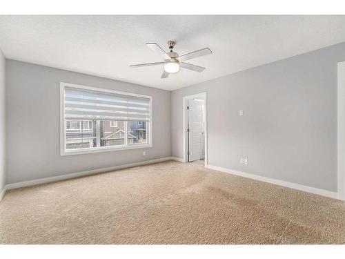 159 Sherview Grove Nw, Calgary, AB - Indoor Photo Showing Other Room