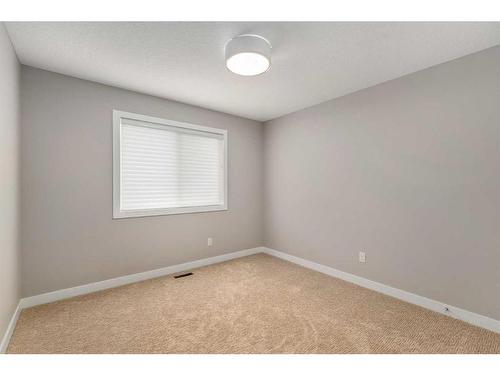 159 Sherview Grove Nw, Calgary, AB - Indoor Photo Showing Other Room