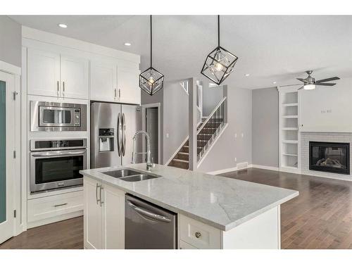 159 Sherview Grove Nw, Calgary, AB - Indoor Photo Showing Kitchen With Double Sink With Upgraded Kitchen