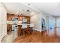 802-920 5 Avenue SW Calgary, AB T2P 5P6