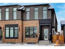 1109 41 Street SW Calgary, AB T3C 1X5