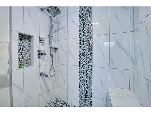 801 Martindale Boulevard Ne, Calgary, AB - Indoor Photo Showing Bathroom