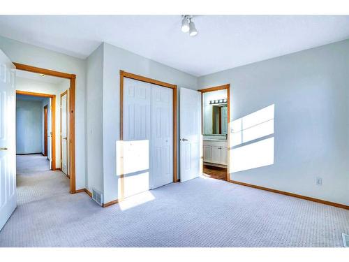 801 Martindale Boulevard Ne, Calgary, AB - Indoor Photo Showing Other Room