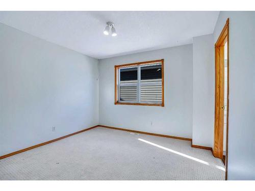 801 Martindale Boulevard Ne, Calgary, AB - Indoor Photo Showing Other Room