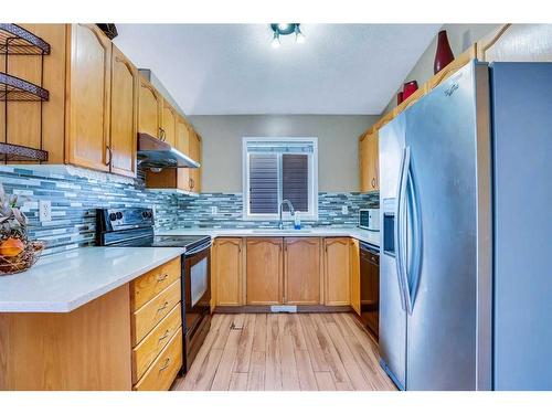 54 Taracove Road Ne, Calgary, AB - Indoor Photo Showing Kitchen