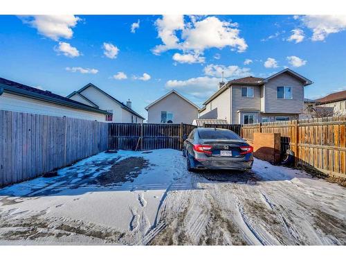 54 Taracove Road Ne, Calgary, AB - Outdoor