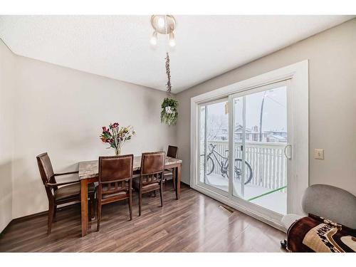 4023 44 Avenue Ne, Calgary, AB - Indoor Photo Showing Dining Room