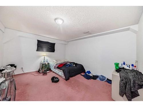 4023 44 Avenue Ne, Calgary, AB - Indoor Photo Showing Other Room