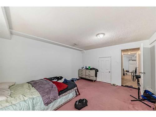 4023 44 Avenue Ne, Calgary, AB - Indoor Photo Showing Other Room