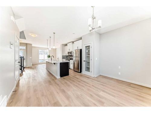 142 Marquis Heights Se, Calgary, AB - Indoor Photo Showing Kitchen