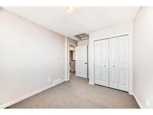 142 Marquis Heights Se, Calgary, AB - Indoor