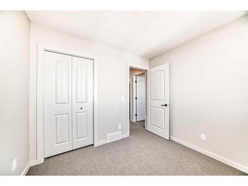 142 Marquis Heights Se, Calgary, AB - Indoor Photo Showing Other Room