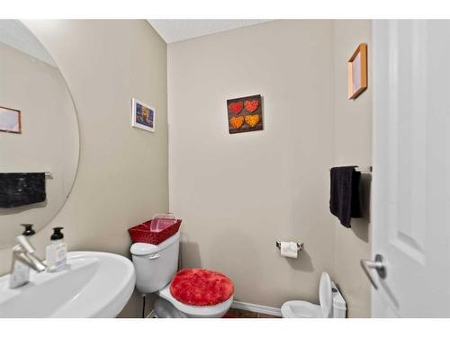 82 Panatella Villas Nw, Calgary, AB - Indoor Photo Showing Bathroom