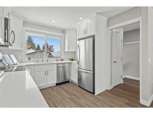 13128 6 Street Sw, Calgary, AB - Indoor Photo Showing Kitchen With Stainless Steel Kitchen