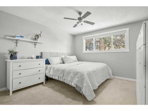 13128 6 Street Sw, Calgary, AB - Indoor Photo Showing Bedroom