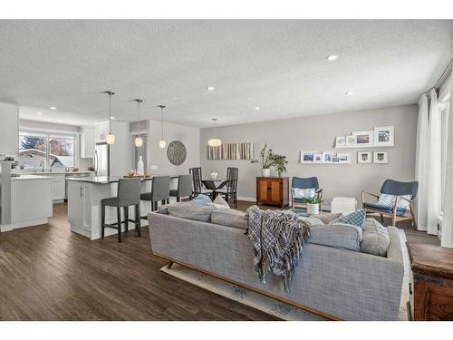 13128 6 Street Sw, Calgary, AB - Indoor Photo Showing Living Room