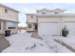 43 Rundlelawn Park NE Calgary, AB T1Y 6Z6