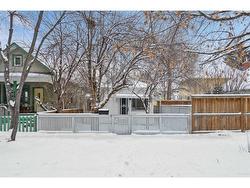 908 5 Street NW Calgary, AB T2N 1R2