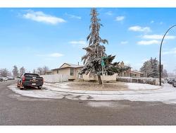 5815 24 Avenue NE Calgary, AB T1Y 4R1