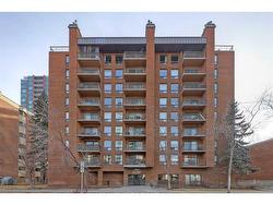 202-1323 15 Avenue SW Calgary, AB T3C 0X8