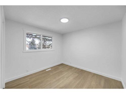 5915 Rundlehorn Drive Ne, Calgary, AB - Indoor Photo Showing Other Room