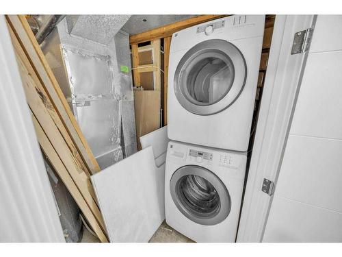 5915 Rundlehorn Drive Ne, Calgary, AB - Indoor Photo Showing Laundry Room