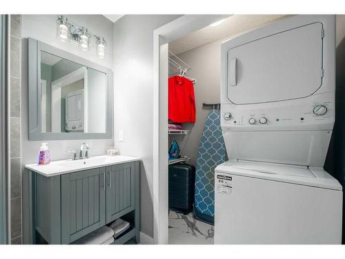 22 Mt Douglas Villas Se, Calgary, AB - Indoor Photo Showing Laundry Room