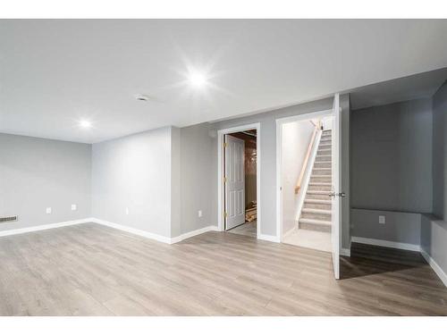 22 Mt Douglas Villas Se, Calgary, AB - Indoor Photo Showing Other Room